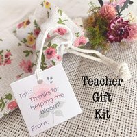 Teacher Gift DIY Kit – Dried Flower Magnets, End of Year Teacher Appreciation Gift, Thank You Teacher Gift, Classroom Gift Idea