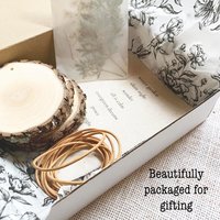 Pressed Flower Ornament Kit, DIY Christmas Ornaments, Botanical Wood Slice Craft, Farm-Grown Flowers, Nature-Inspired Gift