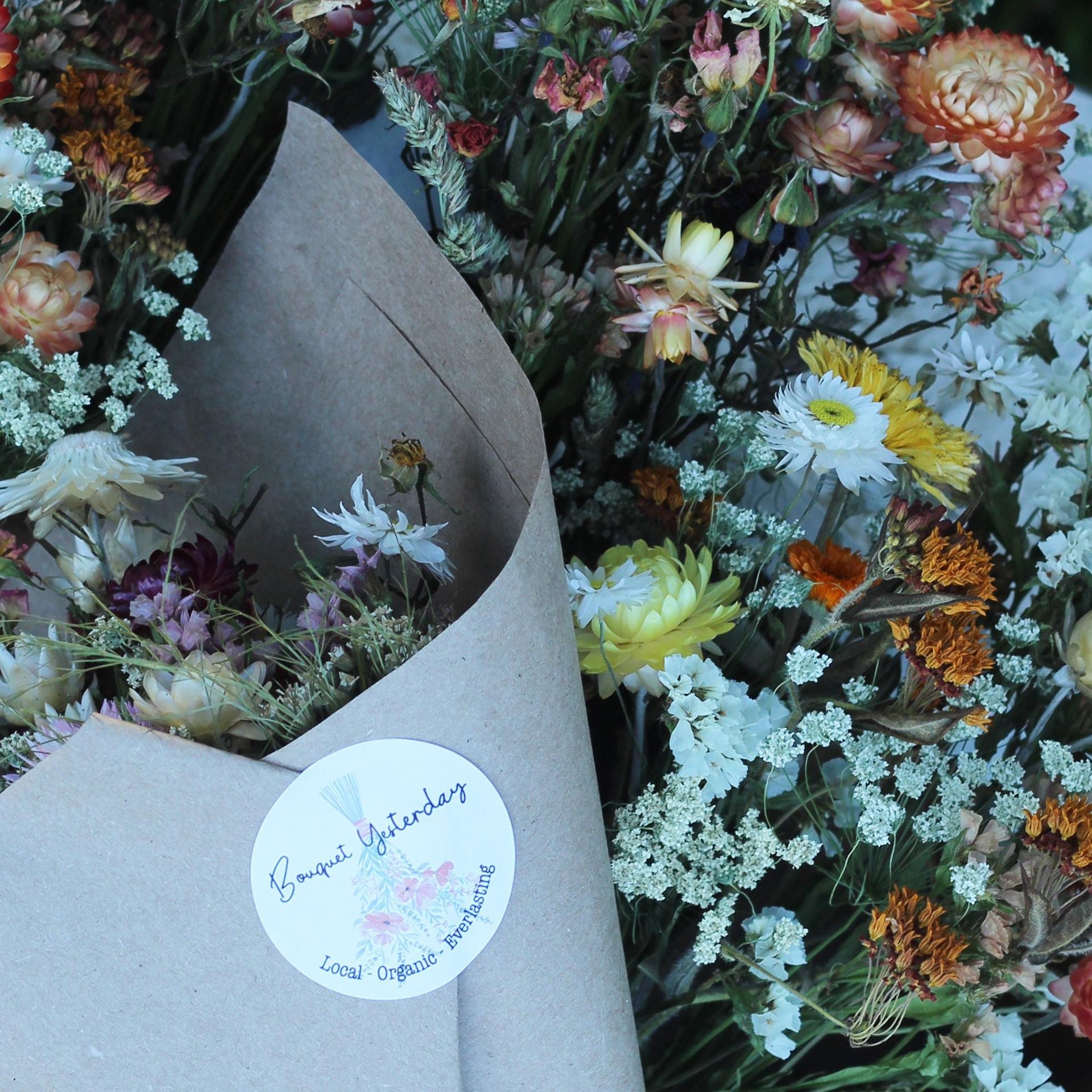 15" Large Dried Flower Bouquet