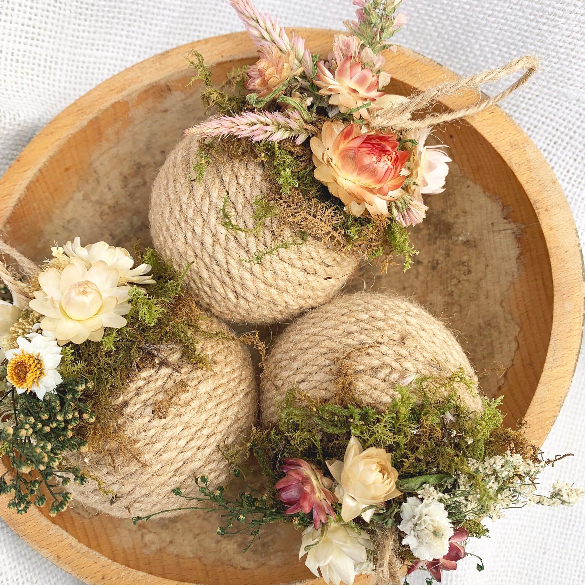 Dried Floral Jute Ornament
