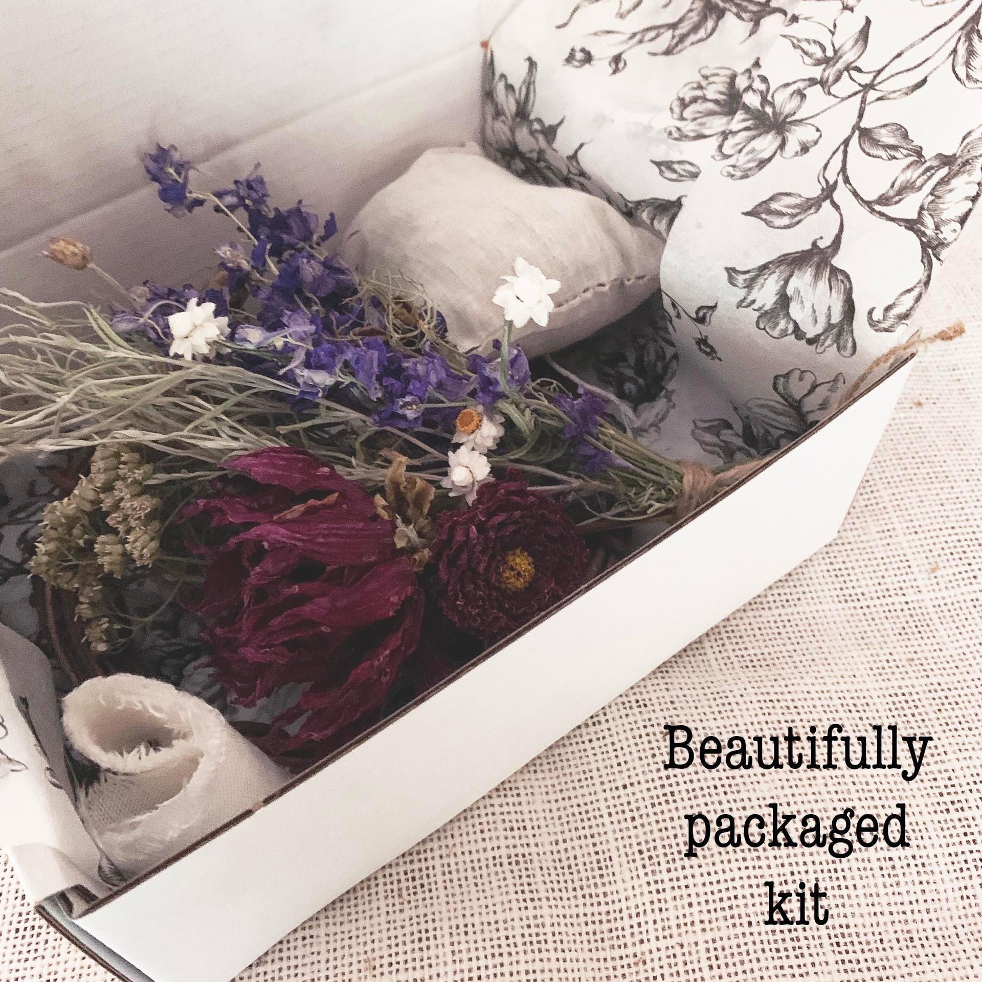 Americana Meadow Wreath Kit, DIY Dried Flower Craft, Rustic Red White & Blue Farmhouse Accent, Patriotic Decor