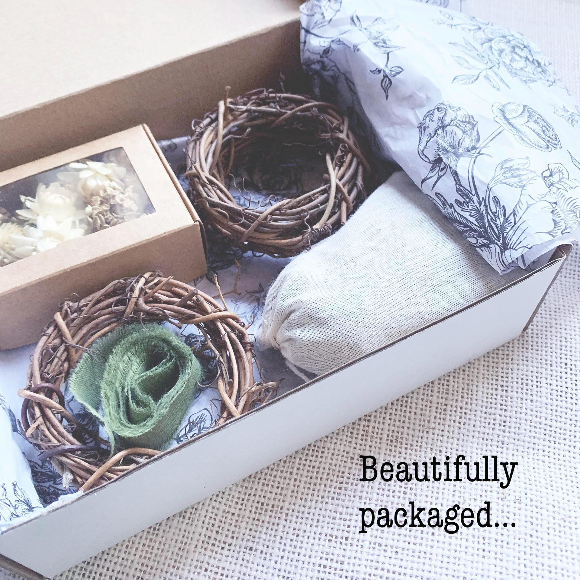 Winter Berry Dried Flower Ornament Kit | Set of 4 | Natural Christmas Craft | Farm Grown Flowers