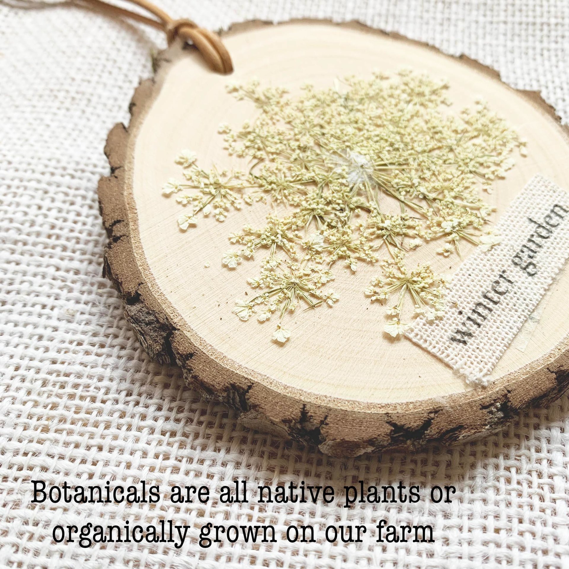 Pressed Flower Ornament Kit, DIY Christmas Ornaments, Botanical Wood Slice Craft, Farm-Grown Flowers, Nature-Inspired Gift