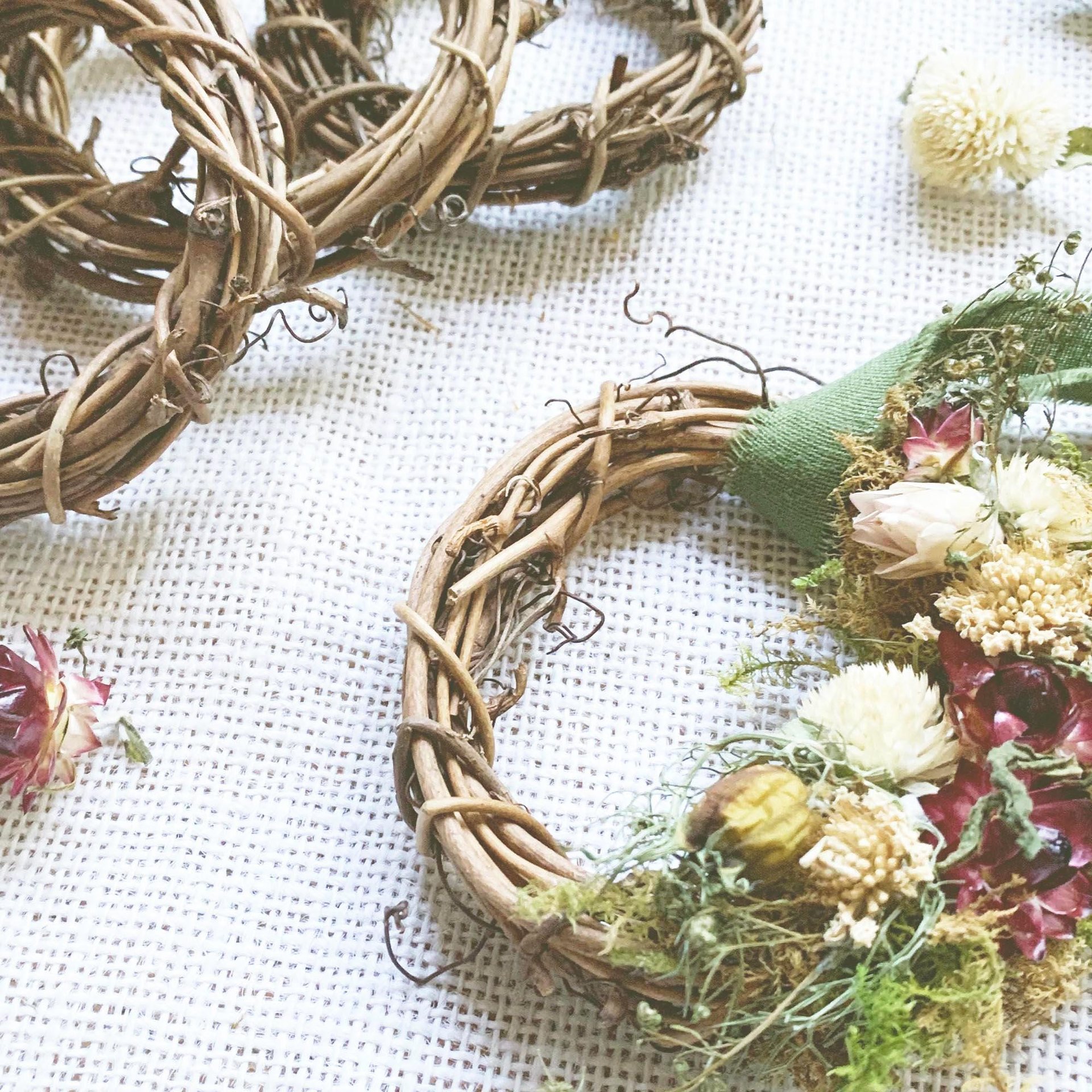 Winter Berry Dried Flower Ornament Kit | Set of 4 | Natural Christmas Craft | Farm Grown Flowers