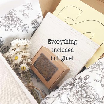 Flower Initial Sign: DIY Craft Kit for Adults and Teens--Daisy Dried Flowers and Moss Art on Real Wood
