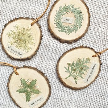 Pressed Flower Ornament Kit, DIY Christmas Ornaments, Botanical Wood Slice Craft, Farm-Grown Flowers, Nature-Inspired Gift